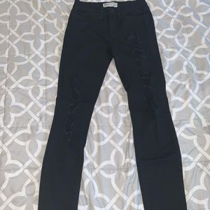 doesn’t fit me but it’s super cute and comfy